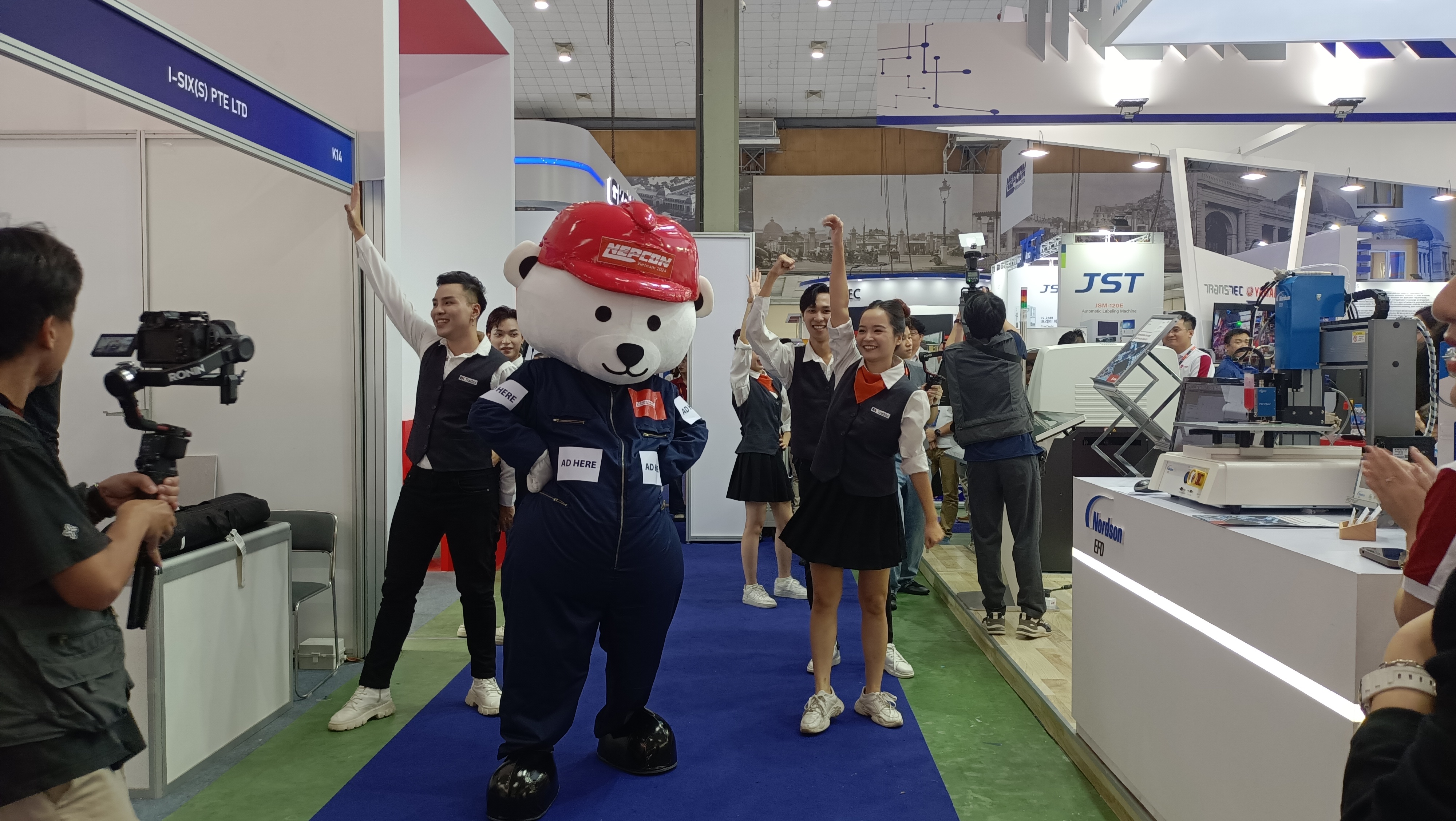 星空电竞星空电竞微亮相越南河内国际电子元器件及生产设备展，圆满落幕！